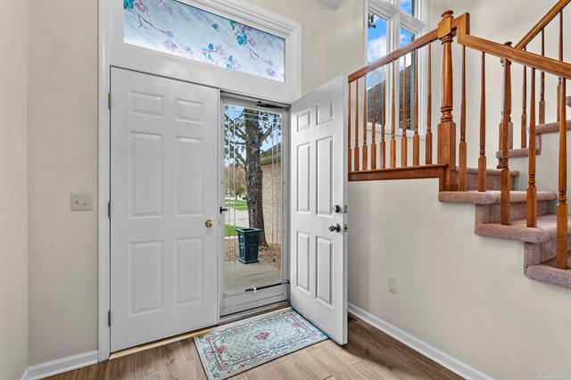 Builiding view fifteen for 46271 Glen Eagle, Utica, MI. 48315