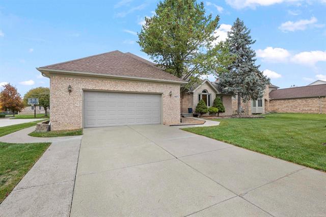 Builiding view one for 46271 Glen Eagle, Utica, MI. 48315