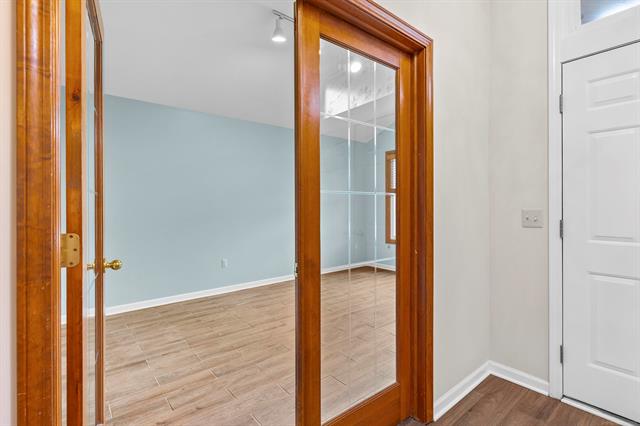 Builiding view seventeen for 46271 Glen Eagle, Utica, MI. 48315