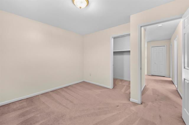 Builiding view thirty eight for 46271 Glen Eagle, Utica, MI. 48315