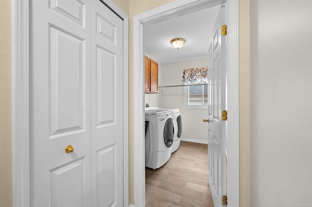 Builiding view thirty one for 46271 Glen Eagle, Utica, MI. 48315