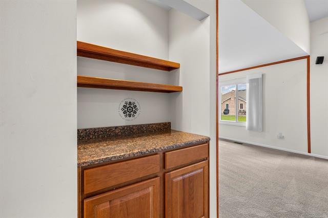 Builiding view twelve for 46271 Glen Eagle, Utica, MI. 48315