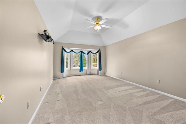 Builiding view twenty seven for 46271 Glen Eagle, Utica, MI. 48315