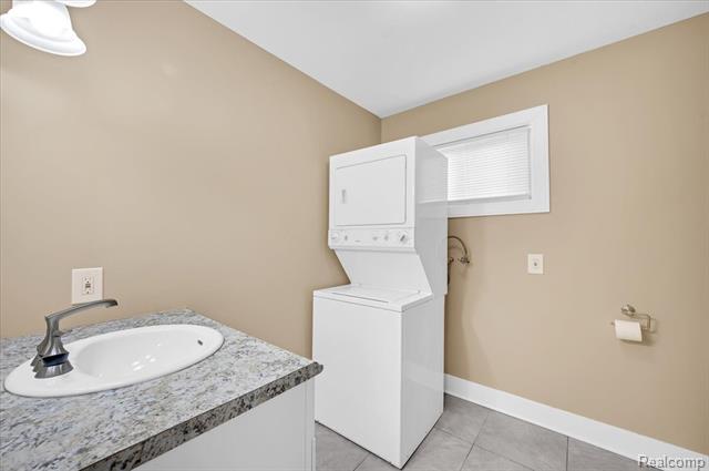 Builiding view twelve for 8365 21 Mile, Utica, MI. 48317