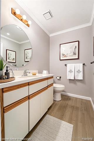 Builiding view seventeen for 14930 Crofton, Utica, MI. 48315