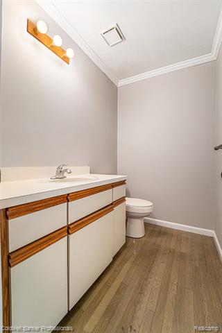 Builiding view sixteen for 14930 Crofton, Utica, MI. 48315