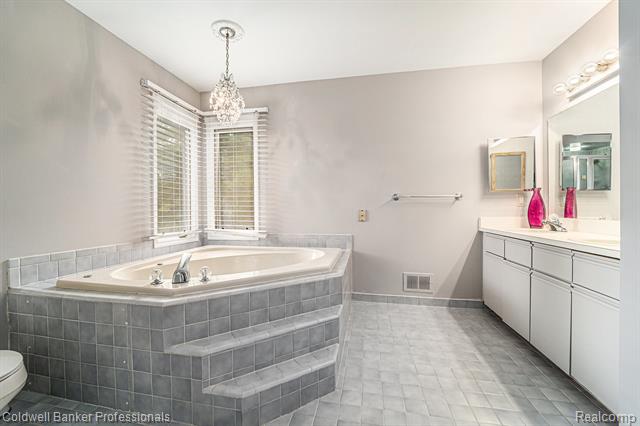 Builiding view twenty one for 14930 Crofton, Utica, MI. 48315