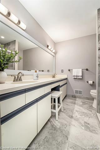 Builiding view twenty seven for 14930 Crofton, Utica, MI. 48315