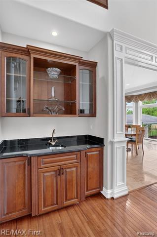 Builiding view fifteen for 13800 Berryknoll, Utica, MI. 48315
