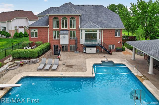Builiding view forty eight for 13800 Berryknoll, Utica, MI. 48315