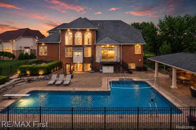 Builiding view one for 13800 Berryknoll, Utica, MI. 48315