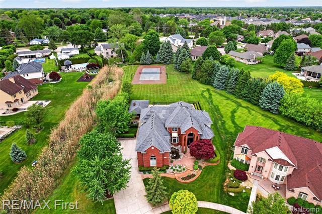 Builiding view seven for 13800 Berryknoll, Utica, MI. 48315