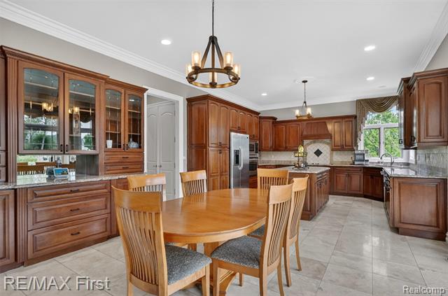 Builiding view sixteen for 13800 Berryknoll, Utica, MI. 48315