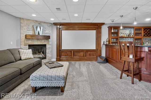 Builiding view thirty for 13800 Berryknoll, Utica, MI. 48315