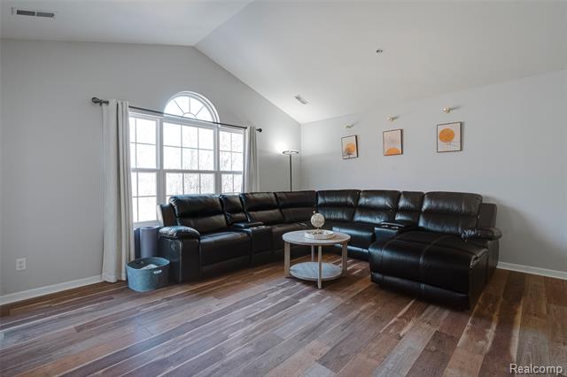 Builiding view nine for 11375 North Woods, Utica, MI. 48317