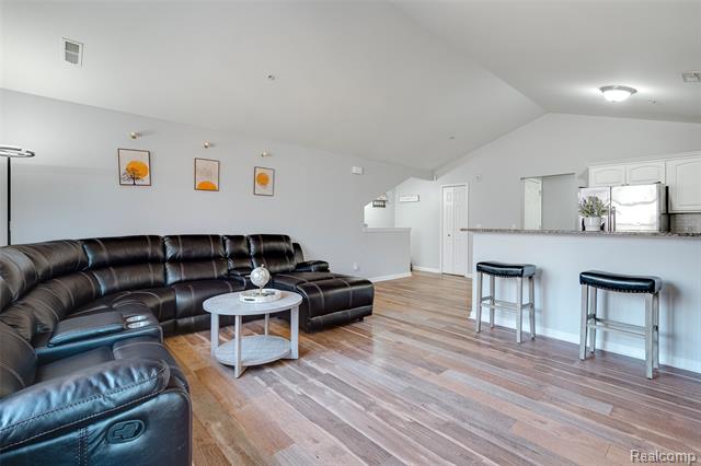 Builiding view six for 11375 North Woods, Utica, MI. 48317