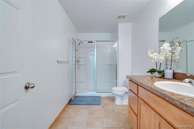 Builiding view twenty two for 11375 North Woods, Utica, MI. 48317