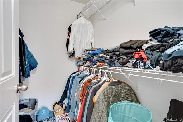 Builiding view twenty for 11375 North Woods, Utica, MI. 48317