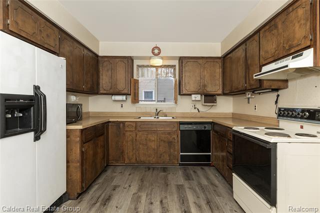 Builiding view eight for 7101 Reber, Utica, MI. 48317