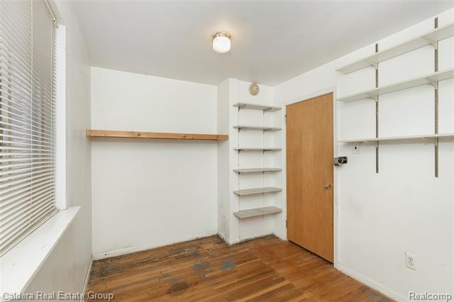 Builiding view nineteen for 7101 Reber, Utica, MI. 48317