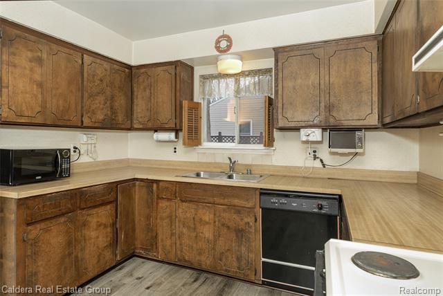 Builiding view ten for 7101 Reber, Utica, MI. 48317