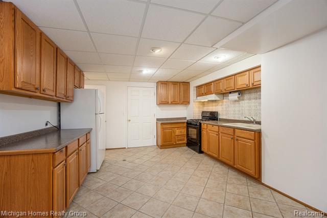 Builiding view twenty eight for 47630 Robins Nest, Utica, MI. 48315