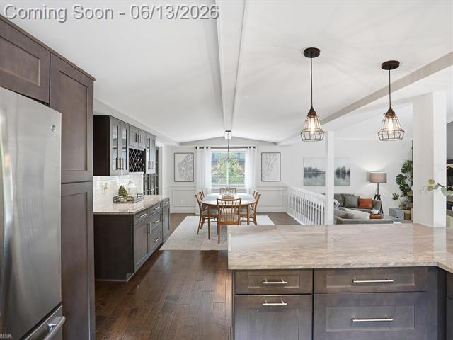 Builiding view seventeen for 14871 Crofton, Utica, MI. 48315