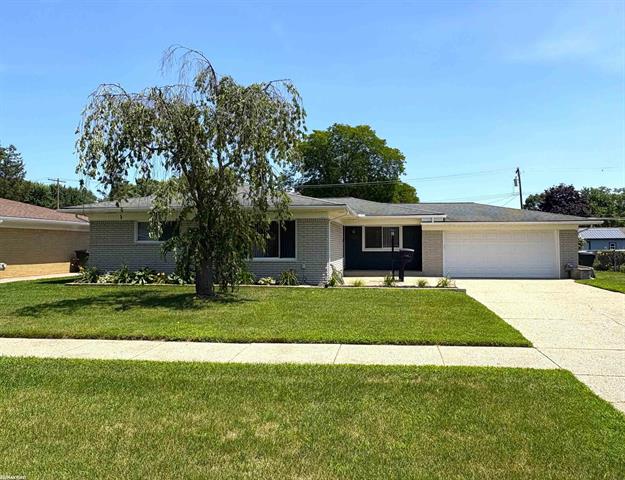 front view picture of 48200 Rex, Utica, MI. 48317