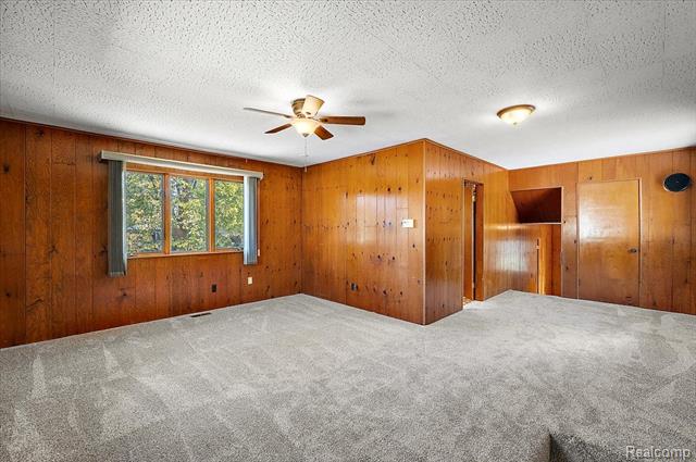 Builiding view eleven for 2470 Durham, Utica, MI. 48317