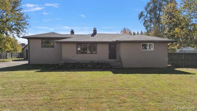 front view picture of 2470 Durham, Utica, MI. 48317