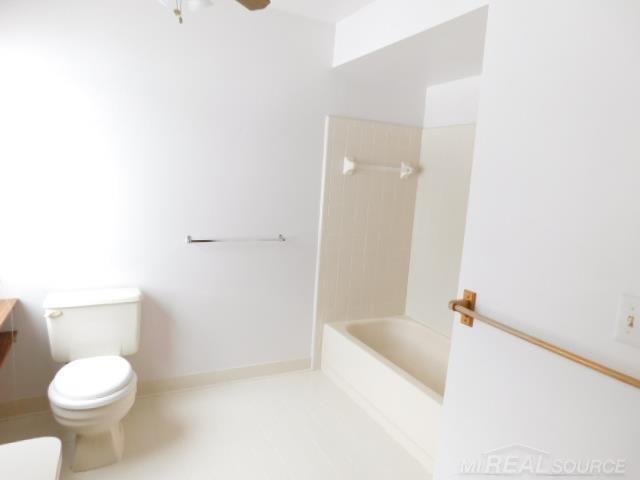 Builiding view twenty for 48515 Hidden Oaks, Utica, MI. 48317