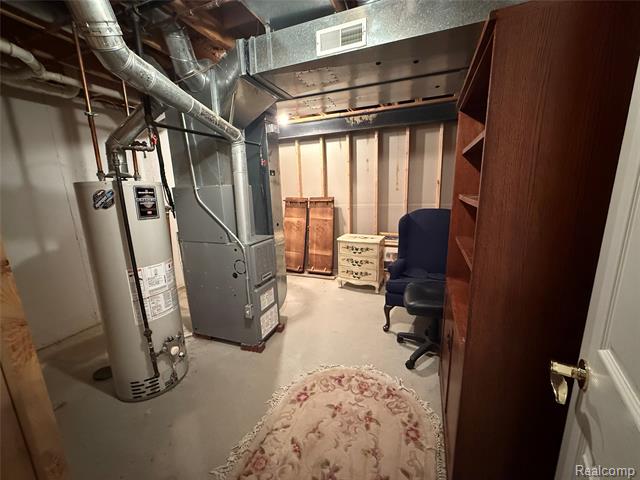 Builiding view eighteen for 6899 N Central Park, Utica, MI. 48317