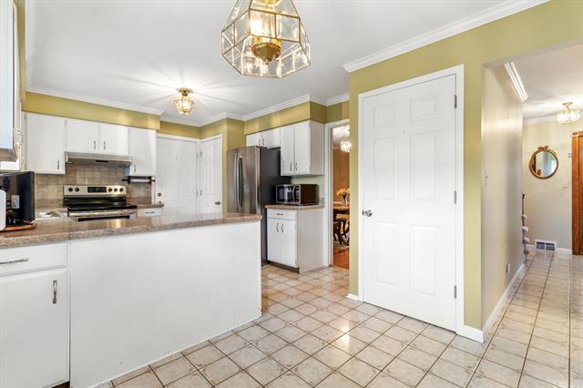 Builiding view five for 8670 Tamarack, Utica, MI. 48317