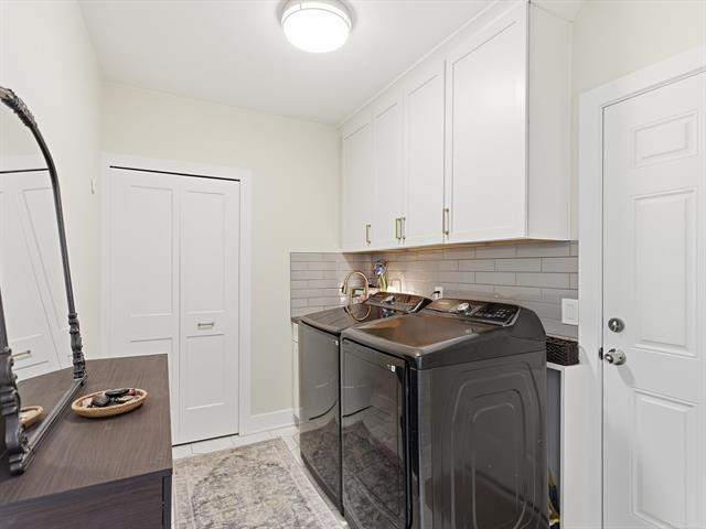 Builiding view nineteen for 14925 Hartford, Utica, MI. 48315