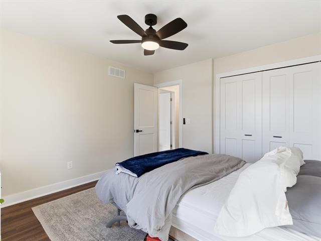 Builiding view thirteen for 14925 Hartford, Utica, MI. 48315