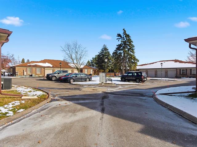 Builiding view twenty five for 14925 Hartford, Utica, MI. 48315