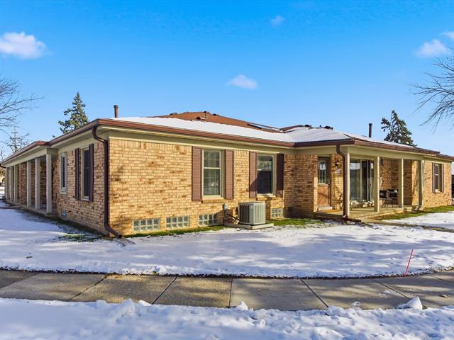 Builiding view twenty four for 14925 Hartford, Utica, MI. 48315