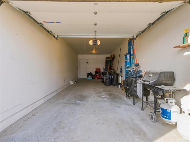 Builiding view twenty three for 14925 Hartford, Utica, MI. 48315