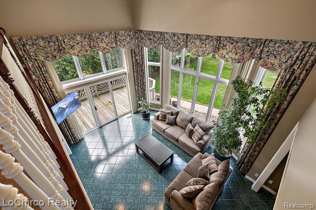 Builiding view fifteen for 14382 Knightsbridge, Utica, MI. 48315