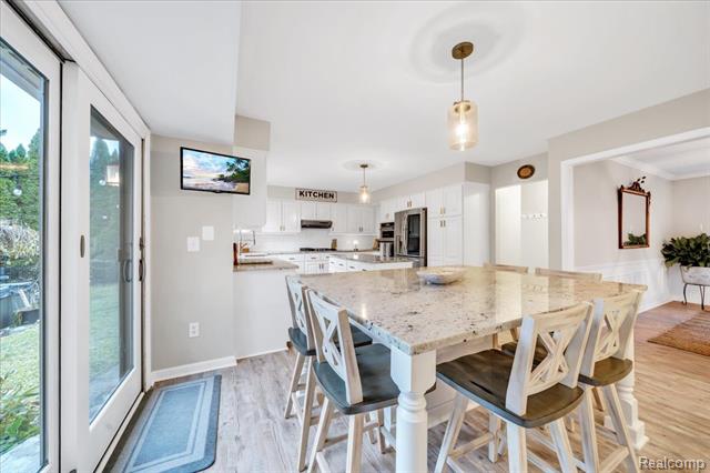 Builiding view eighteen for 2244 Regency Hills, Shelby Township, MI. 48316