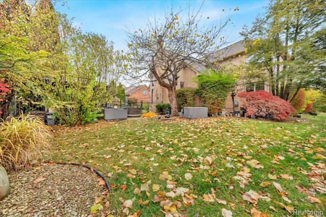 Builiding view fifty one for 2244 Regency Hills, Shelby Township, MI. 48316