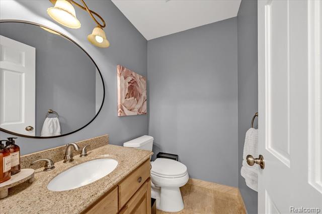 Builiding view twenty five for 2244 Regency Hills, Shelby Township, MI. 48316