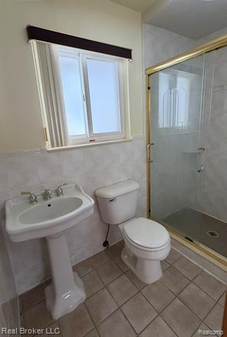 Builiding view eighteen for 52816 Heatherway, Shelby Township, MI. 48316