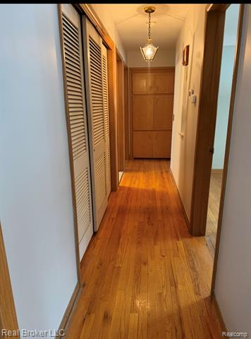 Builiding view four for 52816 Heatherway, Shelby Township, MI. 48316