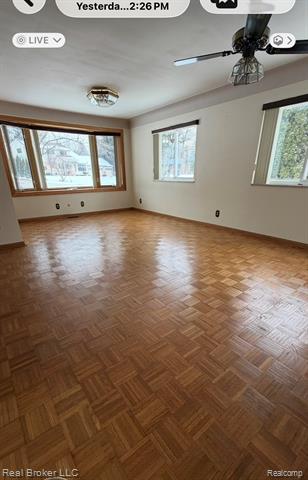 Builiding view seventeen for 52816 Heatherway, Shelby Township, MI. 48316