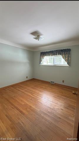 Builiding view thirteen for 52816 Heatherway, Shelby Township, MI. 48316