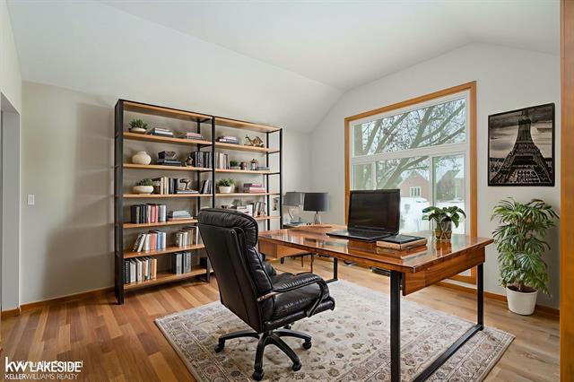 Builiding view fifteen for 52531 Lasalle, Utica, MI. 48315