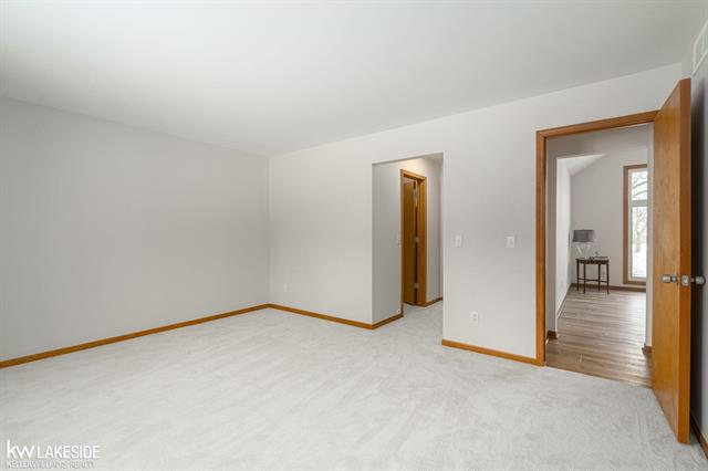 Builiding view fifty nine for 52531 Lasalle, Utica, MI. 48315