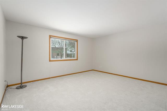 Builiding view fifty seven for 52531 Lasalle, Utica, MI. 48315