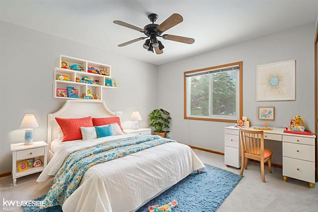 Builiding view forty four for 52531 Lasalle, Utica, MI. 48315